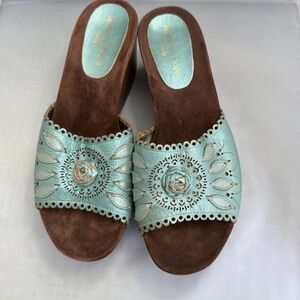 Isabella Fiore Italian Leather Turquoise Floral Wedge Sandals Women’s 8 NWOT
